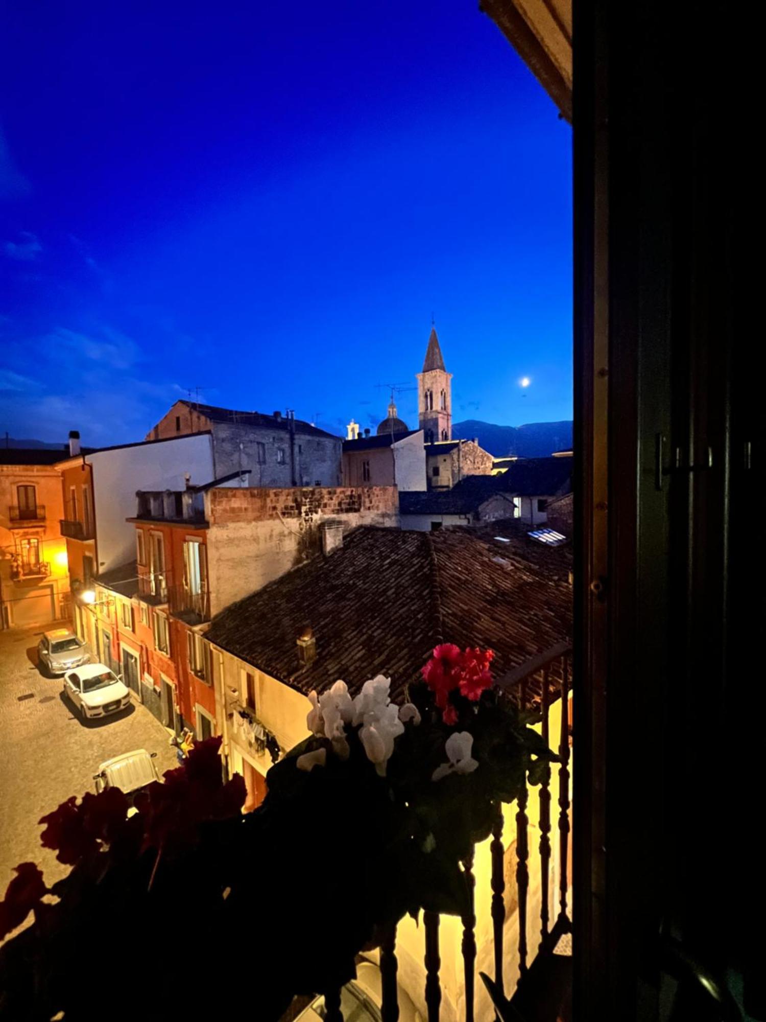 Regina D'Aragona Casa Vacanze Sulmona Luaran gambar