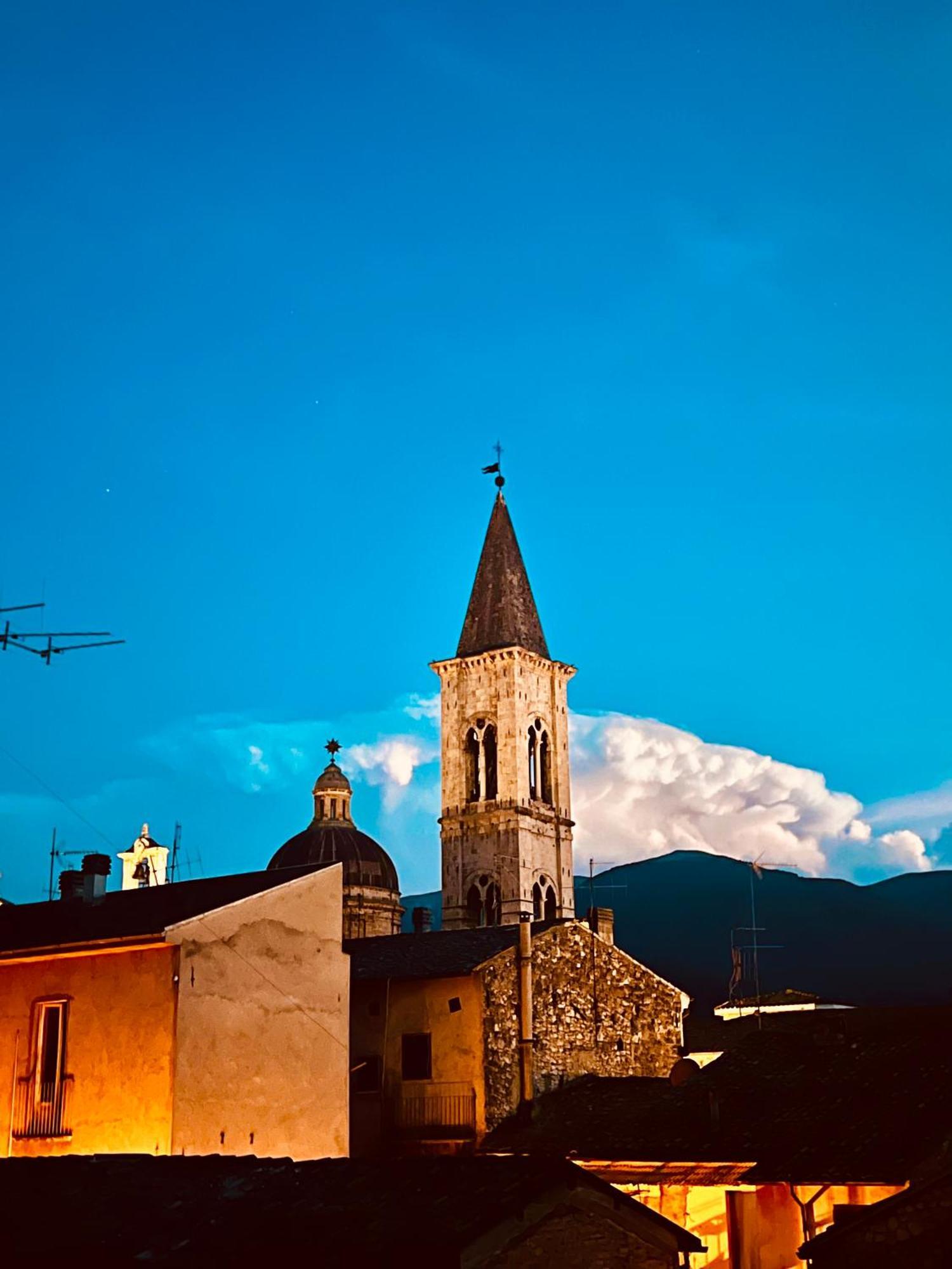 Regina D'Aragona Casa Vacanze Sulmona Luaran gambar