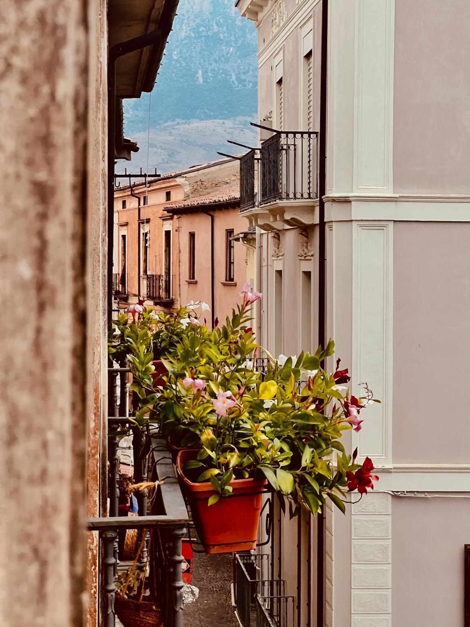 Regina D'Aragona Casa Vacanze Sulmona Luaran gambar